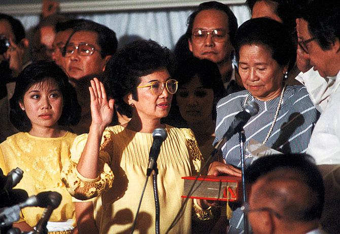 Corazon_Aquino_inauguration