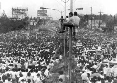 EDSA_Revolution_pic1